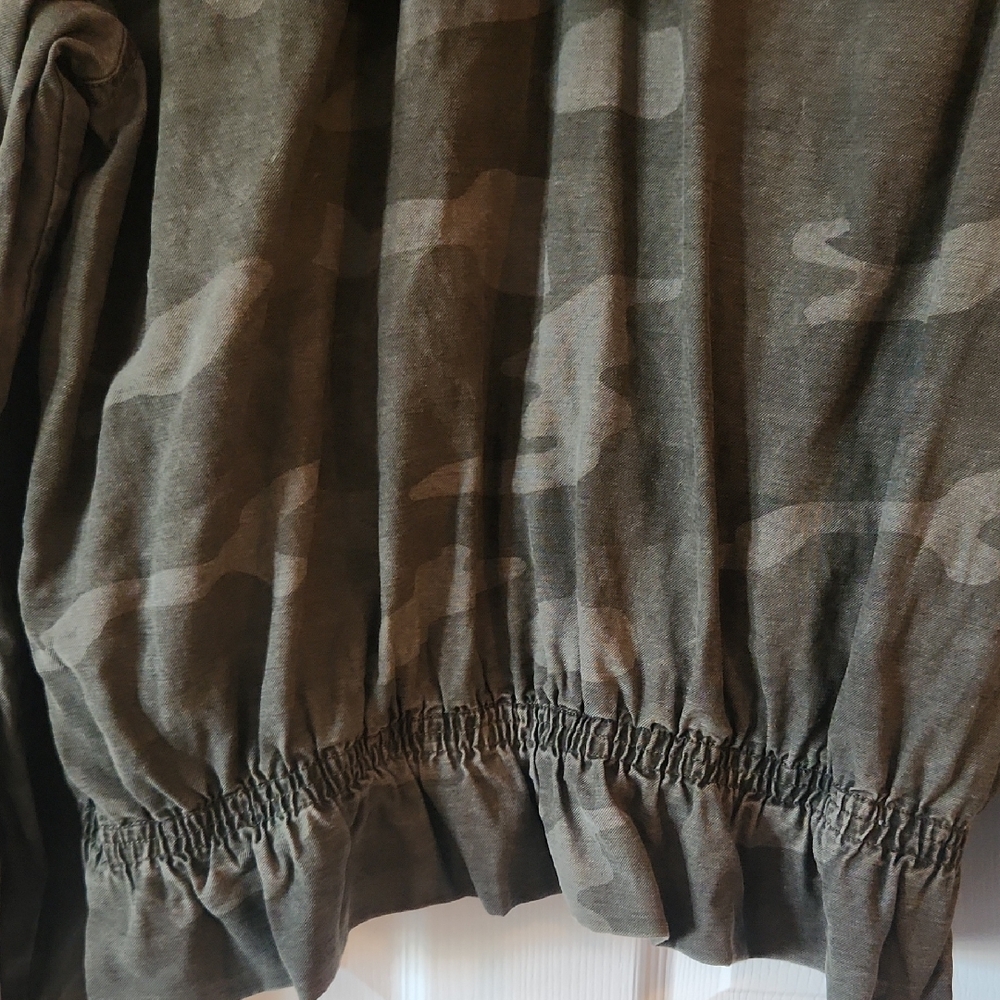 Maurices Camouflage Cropped Hooded Jacket - Picture 7 of 7